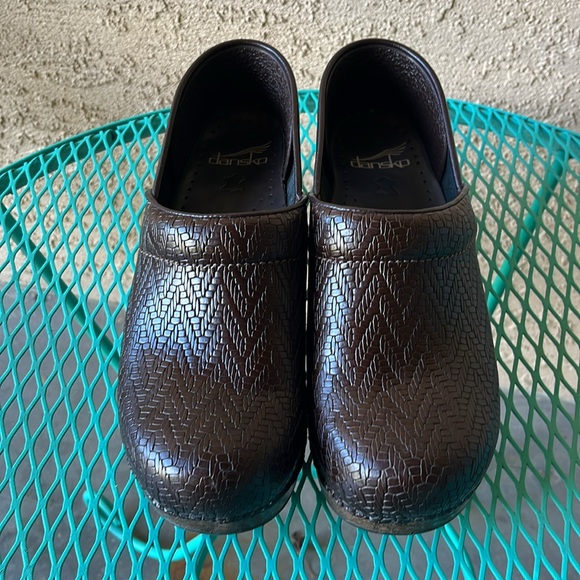 Dansko Clogs size 38 - Picture 2 of 9